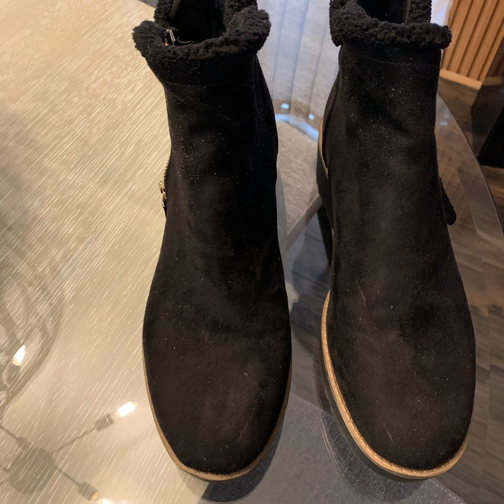 Womens Bandolino suede and faux fur zippered short boots